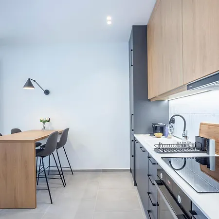 Mazi Charilaou 2,3 Apartment *