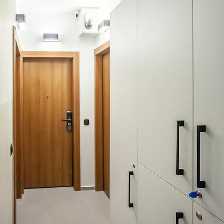 Mazi Charilaou 2,3 Apartment *